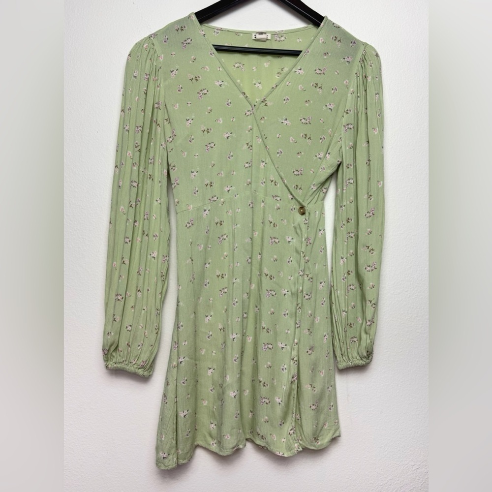 Billabong Women Lotta Love Green Long Sleeve Wrap Dress Medium Flowy Summer Beac - Picture 6 of 6